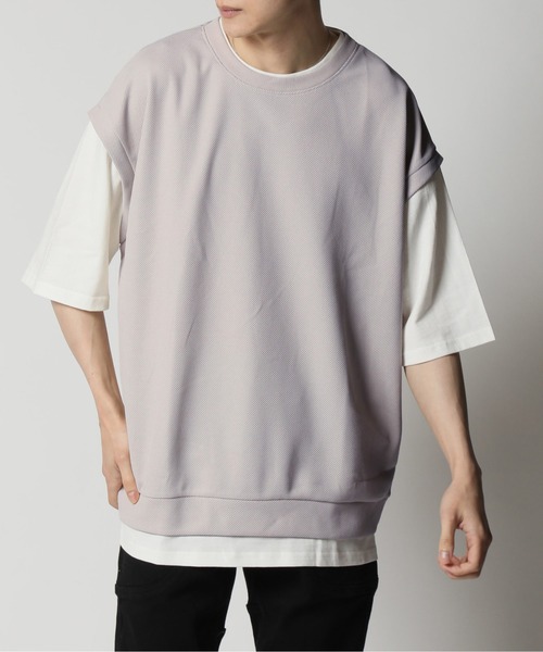 ARCADE(アーケード)の「キーネックデザイン オーバーサイズ フェイクレイヤード 重ね着風カットソー(Tシャツ/カットソー・メンズ・グリーン/ライトグレー/ブラック/チャコール・L/M)」の2枚目の写真