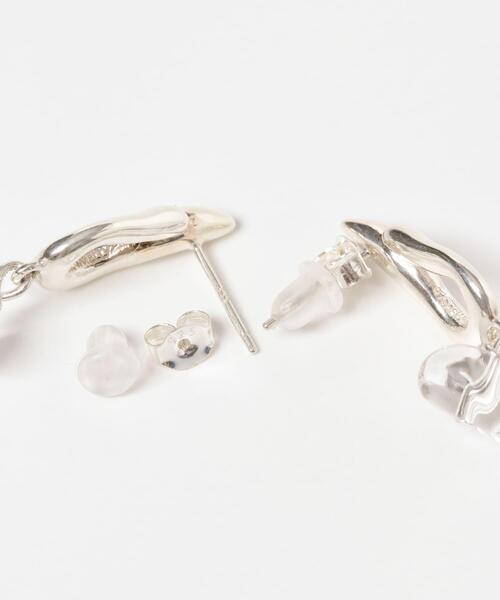 SMELLY(スメリー)の「SMELLY so’ crystal drop pierce(ピアス(両耳用)・レディース・シルバー系その他・-)」の3枚目の写真