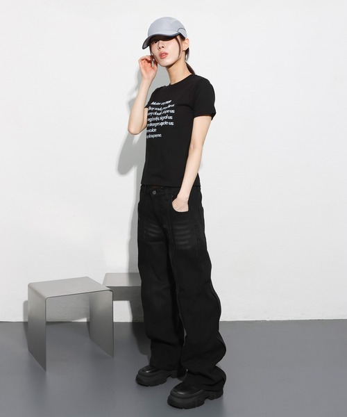 FOLLOWIN（フォロウィン）の「[セミクロップド丈]デイリーラウンドネックレタリング半袖Tシャツ（Tシャツ/カットソー・レディース・ホワイト/ライトグリーン/ブラック・FREE）」の6枚目の写真