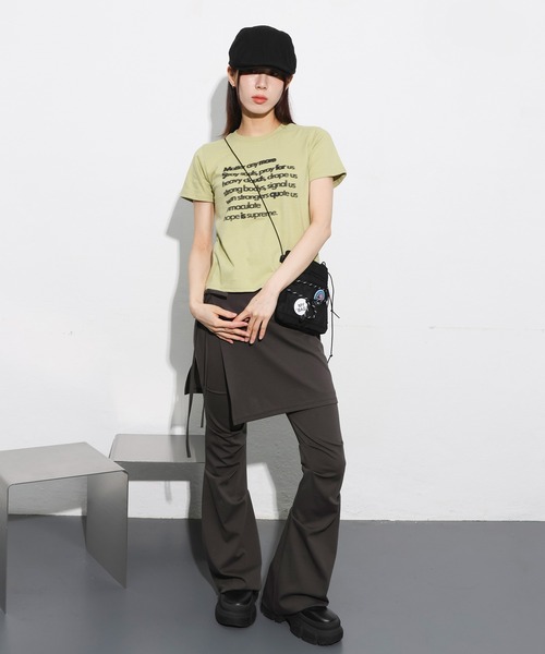 FOLLOWIN（フォロウィン）の「[セミクロップド丈]デイリーラウンドネックレタリング半袖Tシャツ（Tシャツ/カットソー・レディース・ホワイト/ライトグリーン/ブラック・FREE）」の12枚目の写真