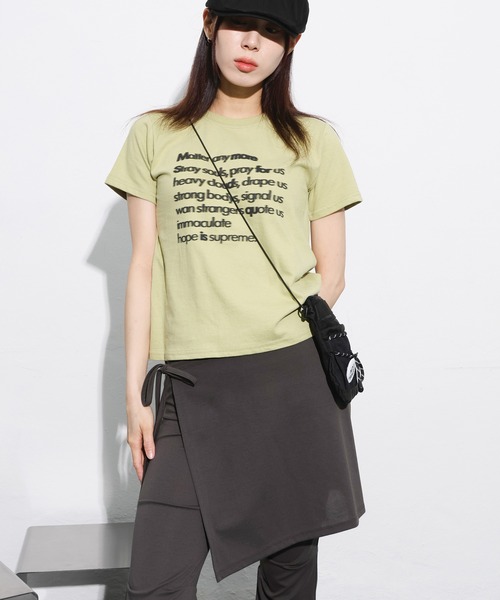 【PATOU】クロップド丈 トップス Tシャツ ラウンドネック セミクロップド丈]デイリーラウンドネックレタリング半袖Tシャツ