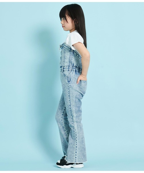 ANAP kids(アナップキッズ)の「レースアップ フレア サロペット 【ジュニアお揃い】(サロペット/オーバーオール・キッズ・ライトブルー/ブラック・110cm/120cm/130cm)」の14枚目の写真