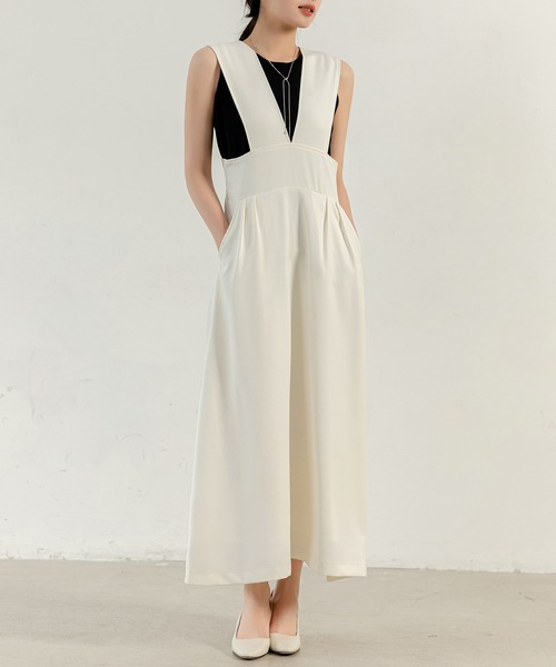 DAY CLOSET（デイ クローゼット）の「【すらっと細見え/裏地付き】きれいめ Ｖネック フレア シルエット ジャンスカ レディース（ジャンパースカート・レディース・モカ/ブラック/ホワイト・M/S）」の6枚目の写真