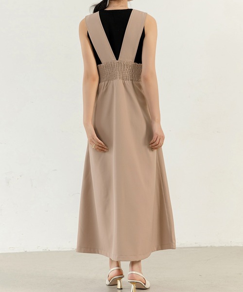 DAY CLOSET（デイ クローゼット）の「【すらっと細見え/裏地付き】きれいめ Ｖネック フレア シルエット ジャンスカ レディース（ジャンパースカート・レディース・モカ/ブラック/ホワイト・M/S）」の17枚目の写真