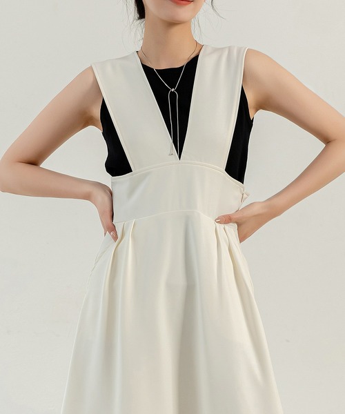 DAY CLOSET（デイ クローゼット）の「【すらっと細見え/裏地付き】きれいめ Ｖネック フレア シルエット ジャンスカ レディース（ジャンパースカート・レディース・モカ/ブラック/ホワイト・M/S）」の21枚目の写真