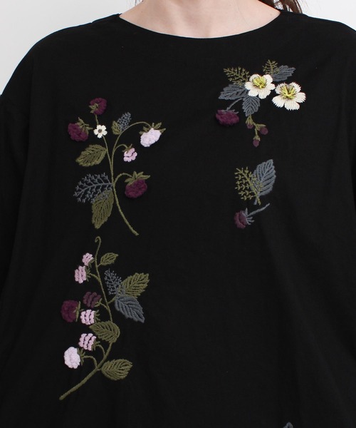 l'atelier du savon(アトリエドサボン)の「●立体刺繍 ラズベリーの実 ワンピース(ワンピース・レディース・ブラック/レッド・FREE)」の12枚目の写真