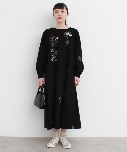 l'atelier du savon(アトリエドサボン)の「●立体刺繍 ラズベリーの実 ワンピース(ワンピース・レディース・ブラック/レッド・FREE)」の13枚目の写真