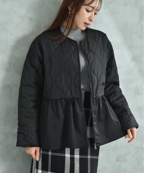 INTERPLANET（インタープラネット）の「タフタ＊キルトペプラムショートコート（その他アウター・レディース・オフホワイト/ブラック・FREE）」の8枚目の写真