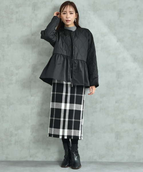 INTERPLANET（インタープラネット）の「タフタ＊キルトペプラムショートコート（その他アウター・レディース・オフホワイト/ブラック・FREE）」の9枚目の写真