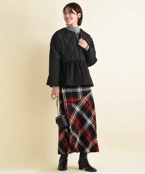 INTERPLANET（インタープラネット）の「タフタ＊キルトペプラムショートコート（その他アウター・レディース・オフホワイト/ブラック・FREE）」の20枚目の写真