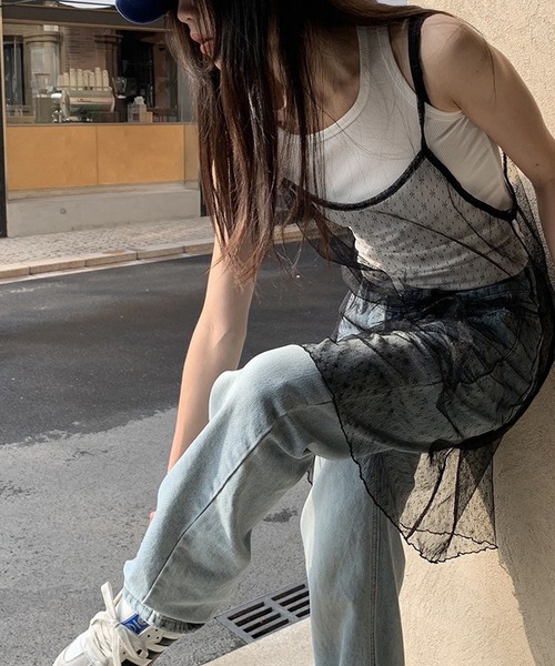 LYEON(リヨン)の「シアーチュールキャミワンピース(ワンピース・レディース・ブラック/オフホワイト・FREE)」の8枚目の写真