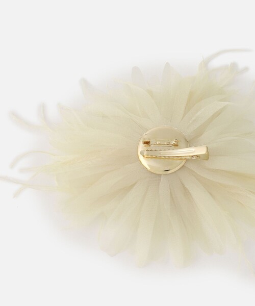 allureville(アルアバイル)の「フェザーオーガンブローチ(ブローチ/コサージュ・レディース・アイボリー/グレー系その他/ブラック・FREE)」の5枚目の写真