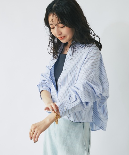 La boutique BonBon（ラブティックボンボン）の「【ZOZO限定カラーあり・miki監修】パール釦ストライプクロップドシャツ（シャツ/ブラウス・レディース・イエロー/スカイブルー/サックスブルー/ピンク・FREE）」の22枚目の写真