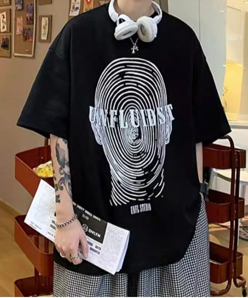 NOWLE（ノウル）の「【NOWLE】ビッグシルエット グラフィック フロント プリント 半袖 Tシャツ（Tシャツ/カットソー・メンズ・ホワイト系その他2/ホワイト系3/ホワイト系5/ブラック系その他/ブラック系その他3/ブラック系2/ブラック系4/ホワイト系1/ホワイト系2/ブラック系その他2/ブラック系5/ブラック系6/ブラック系7/ブラック系8/ブラック系9/ホワイト系その他/ホワイト系その他3/ホワイト系4/ホワイト系6/ブラック系1/ブラック系3/ホワイト系7/ホワイト系8/ホワイト系9・MEDIUM/LARGE/X-LARGE）」の22枚目の写真