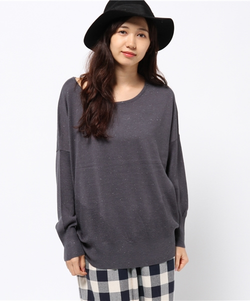 Discoat Parisien（ディスコートパリシアン）の「アンジェリーナ編地切替ドルマン（ニット/セーター・レディース・オフホワイト/グレー/グリーン/ネイビー・MEDIUM/LARGE）」の4枚目の写真