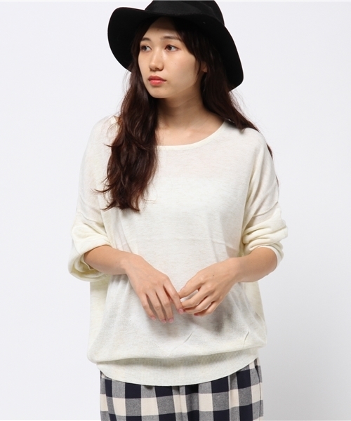 Discoat Parisien（ディスコートパリシアン）の「アンジェリーナ編地切替ドルマン（ニット/セーター・レディース・オフホワイト/グレー/グリーン/ネイビー・MEDIUM/LARGE）」の2枚目の写真