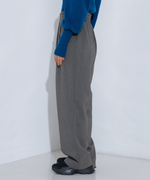 NOMINE（ノミネ）の「【セットアップ着用可】チェック タック ワイドパンツ（スラックス・レディース・グレー・M/S）」の15枚目の写真