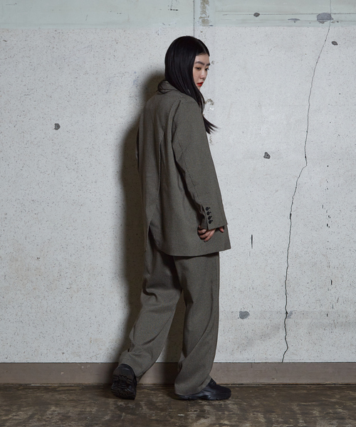 NOMINE（ノミネ）の「【セットアップ着用可】チェック タック ワイドパンツ（スラックス・レディース・グレー・M/S）」の5枚目の写真