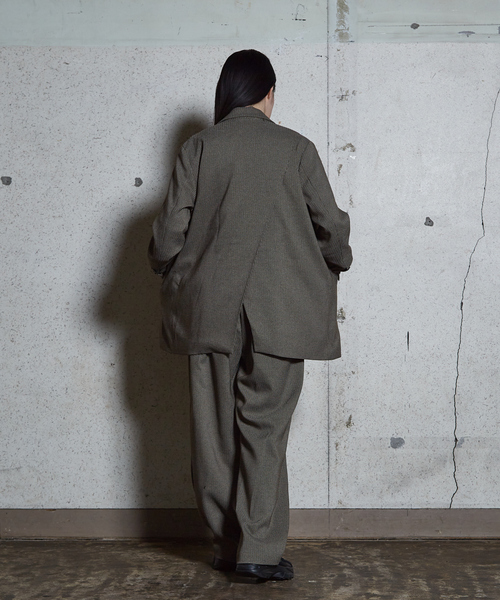 NOMINE（ノミネ）の「【セットアップ着用可】チェック タック ワイドパンツ（スラックス・レディース・グレー・M/S）」の4枚目の写真