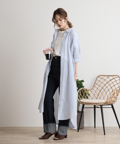 atONE(アットワン)の「ストライプ柄シャツワンピース(シャツワンピース・レディース・ネイビー×ホワイト/ホワイト×ブルー・M)」の4枚目の写真