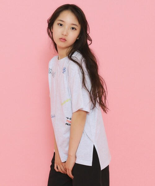 PINK-latte(ピンクラテ)の「◆【130cmあり】ミックスロゴゆるTシャツ(Tシャツ/カットソー・キッズ・ライトグレー/オフホワイト/チャコールグレー・13/14/15 /16)」の10枚目の写真