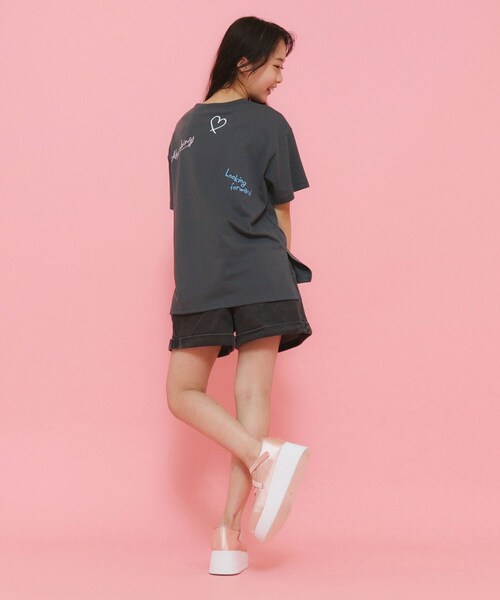 PINK-latte(ピンクラテ)の「◆【130cmあり】ミックスロゴゆるTシャツ(Tシャツ/カットソー・キッズ・ライトグレー/オフホワイト/チャコールグレー・13/14/15 /16)」の15枚目の写真