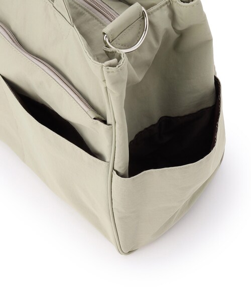 SHOO・LA・RUE(シューラルー)の「◆【撥水/2WAY/キャリーオン】10ポケスクエアミニボストンバッグ(ボストンバッグ・レディース・ベージュ/ブラック/ダークグレー・00)」の8枚目の写真