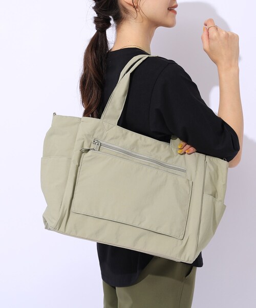 SHOO・LA・RUE(シューラルー)の「◆【撥水/2WAY/キャリーオン】10ポケスクエアミニボストンバッグ(ボストンバッグ・レディース・ベージュ/ブラック/ダークグレー・00)」の13枚目の写真