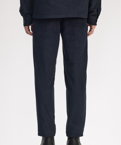 FRED PERRY（フレッドペリー）の「Tapered Corduroy Trouser／テーパードコーデュロイトラウザー（その他パンツ・メンズ・ダークグリーン/ネイビー・28/30/32）」の5枚目の写真