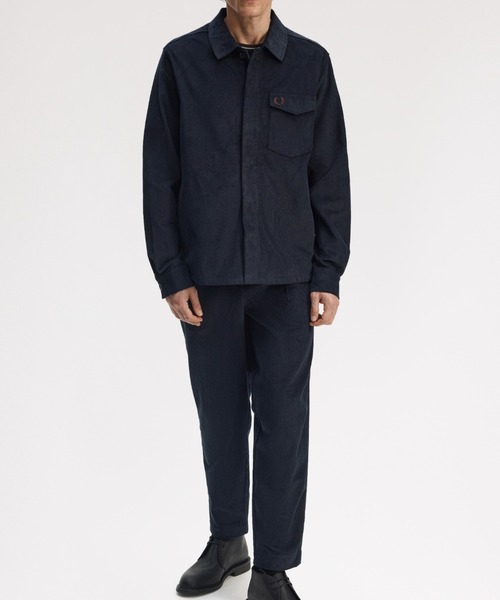 FRED PERRY（フレッドペリー）の「Tapered Corduroy Trouser／テーパードコーデュロイトラウザー（その他パンツ・メンズ・ダークグリーン/ネイビー・28/30/32）」の3枚目の写真