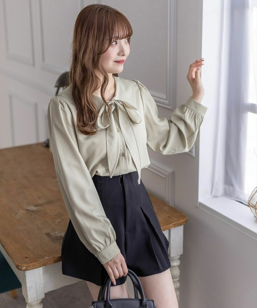 clear(クリア)の「セーラーカラー長袖ボウタイブラウス≪2024AW新作≫(シャツ/ブラウス・レディース・アイボリー/サックスブルー/ベージュ・F)」の12枚目の写真