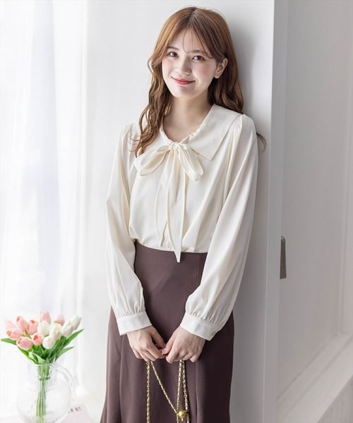 clear(クリア)の「セーラーカラー長袖ボウタイブラウス≪2024AW新作≫(シャツ/ブラウス・レディース・アイボリー/サックスブルー/ベージュ・F)」の5枚目の写真