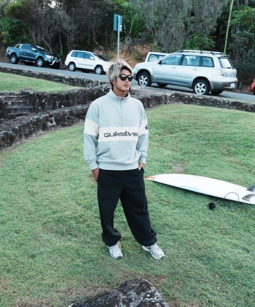 Quiksilver(クイックシルバー)の「QS OMNI HF ZIP SWEAT/クイックシルバーハーフジップスウェットトレーナー(スウェット・メンズ・アイボリー/グレー/グリーン・LARGE/MEDIUM/X-LARGE/SMALL)」の15枚目の写真