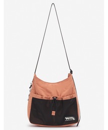 Maison Kitsune（メゾンキツネ）の「FLASH FOX MESSENGERBAG