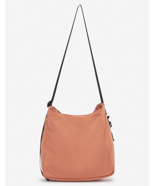 Maison Kitsune（メゾンキツネ）の「FLASH FOX MESSENGERBAG