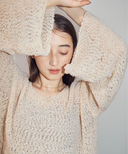 MOCOA'S（モコアズ）の「ワイドカフスオーバーニット（ニット/セーター・レディース・ピンク/グレー/ナチュラル・FREE）」の20枚目の写真