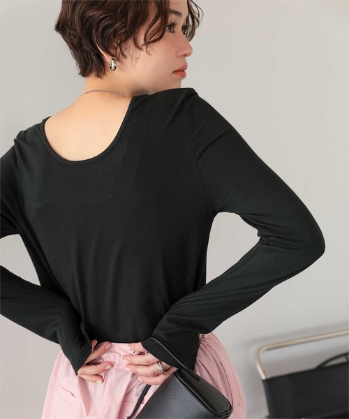 titivate(ティティベイト)の「バックUネックロングスリーブカットソー(Tシャツ/カットソー・レディース・ホワイト系その他/オフホワイト/ブラック/ブルー系その他/ネイビー/ブラウン・S/M)」の7枚目の写真
