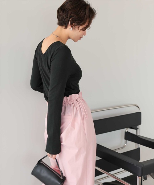 titivate(ティティベイト)の「バックUネックロングスリーブカットソー(Tシャツ/カットソー・レディース・ホワイト系その他/オフホワイト/ブラック/ブルー系その他/ネイビー/ブラウン・S/M)」の10枚目の写真