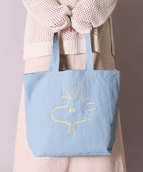 PEANUTS（ピーナッツ）の「(ACT)【PEANUTS】フェイス 刺繍 ナイロン トートバッグ（トートバッグ・レディース・ライトピンク/ダークベージュ/ブラック/チャコールグレー/スカイブルー/アイボリー/セージグリーン/イエロー・ONE SIZE）」の7枚目の写真