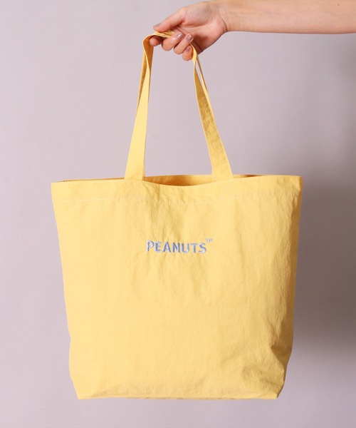 PEANUTS（ピーナッツ）の「(ACT)【PEANUTS】フェイス 刺繍 ナイロン トートバッグ（トートバッグ・レディース・ライトピンク/ダークベージュ/ブラック/チャコールグレー/スカイブルー/アイボリー/セージグリーン/イエロー・ONE SIZE）」の20枚目の写真
