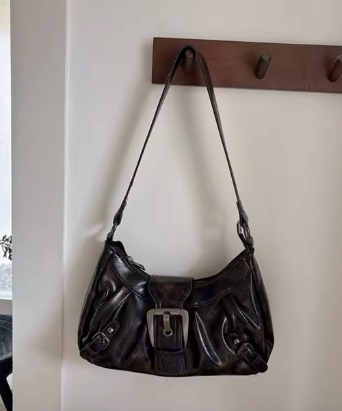 Port（ポート）の「【 Port / ポート 】 ベルト バックル ワンハンドル ショルダーバッグ（ハンドバッグ・レディース・レッド/シルバー/ダークブラウン/ブラック/イエロー/ブラウン・FREE）」の10枚目の写真