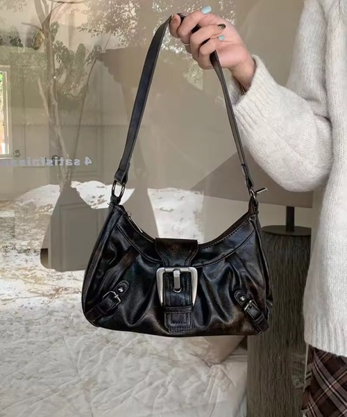 Port（ポート）の「【 Port / ポート 】 ベルト バックル ワンハンドル ショルダーバッグ（ハンドバッグ・レディース・レッド/シルバー/ダークブラウン/ブラック/イエロー/ブラウン・FREE）」の8枚目の写真