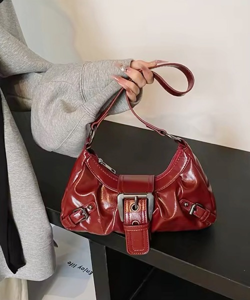 Port（ポート）の「【 Port / ポート 】 ベルト バックル ワンハンドル ショルダーバッグ（ハンドバッグ・レディース・レッド/シルバー/ダークブラウン/ブラック/イエロー/ブラウン・FREE）」の13枚目の写真