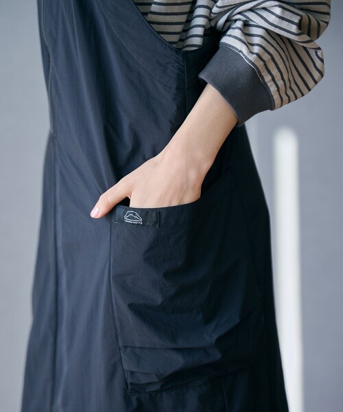 coen（コーエン）の「【C.mt】裏フリースエプロンキャミワンピース（ジャンパースカート・レディース・ブラック/オリーブ/ダークグレー・M/L）」の7枚目の写真