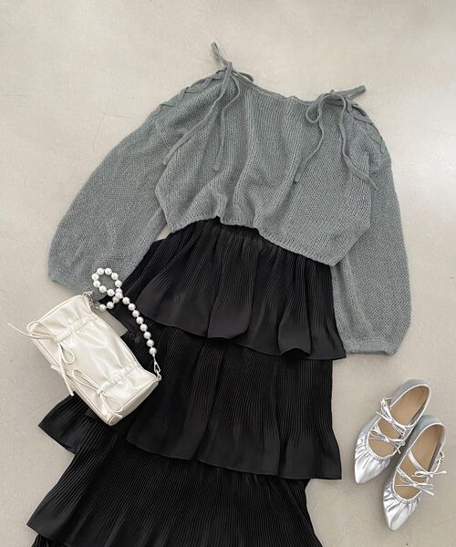 MAJESTIC LEGON（マジェスティックレゴン）の「レースアップメッシュニット（ニット/セーター・レディース・イエロー/ピンク/アイボリー/チャコールグレー・MEDIUM）」の2枚目の写真