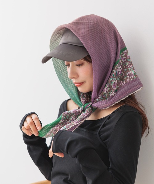 mysty woman（ミスティウーマン）の「フラワープリントスカーフ  292591（バンダナ/スカーフ・レディース・グリーン/パープル/ラベンダー・FREE）」の2枚目の写真