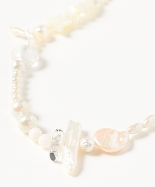 Ray BEAMS(レイビームス)の「パール & シェル ネックレス(ネックレス・レディース・ホワイト・ONE SIZE)」の2枚目の写真