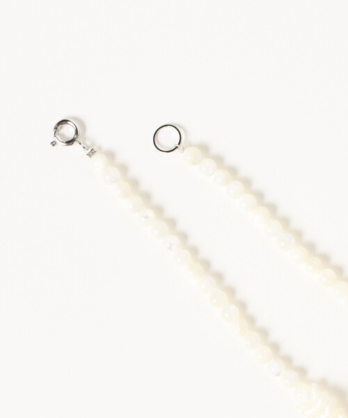 Ray BEAMS(レイビームス)の「パール & シェル ネックレス(ネックレス・レディース・ホワイト・ONE SIZE)」の3枚目の写真