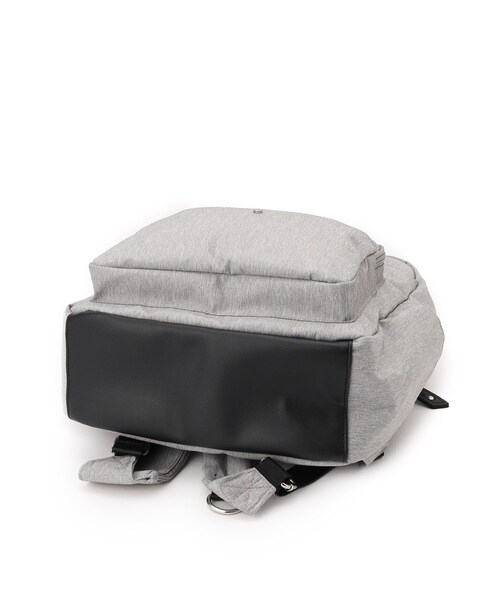 SHOO・LA・RUE(シューラルー)の「【撥水/背中ポケット】整理整頓できちゃうリュック(バックパック/リュック・レディース・グレー系3/ブラック系5/ブラック系4・00)」の19枚目の写真