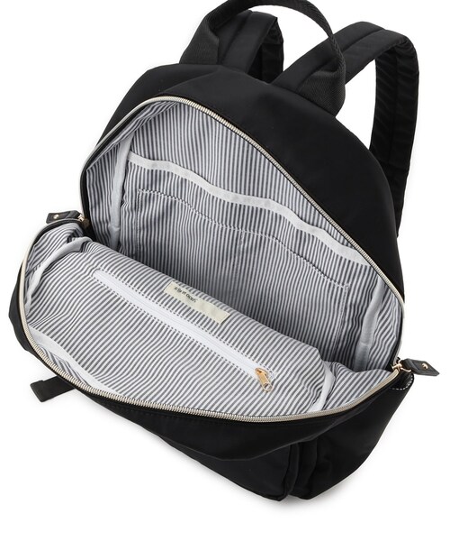 SHOO・LA・RUE(シューラルー)の「【撥水/背中ポケット】整理整頓できちゃうリュック(バックパック/リュック・レディース・グレー系3/ブラック系5/ブラック系4・00)」の20枚目の写真